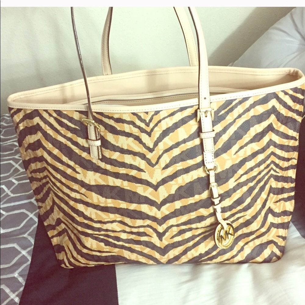 Mk purse